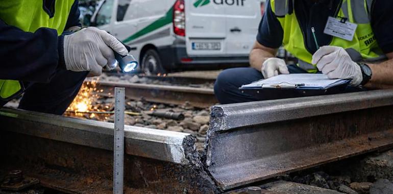 Adamuz: la vía se partió antes del impacto y el acero asturiano entra en el foco de la investigación