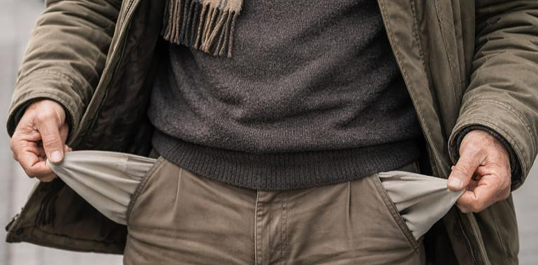 Golpe al bolsillo de 280.000 jubilados asturianos: la batalla política en Madrid deja en el aire la subida de pensiones