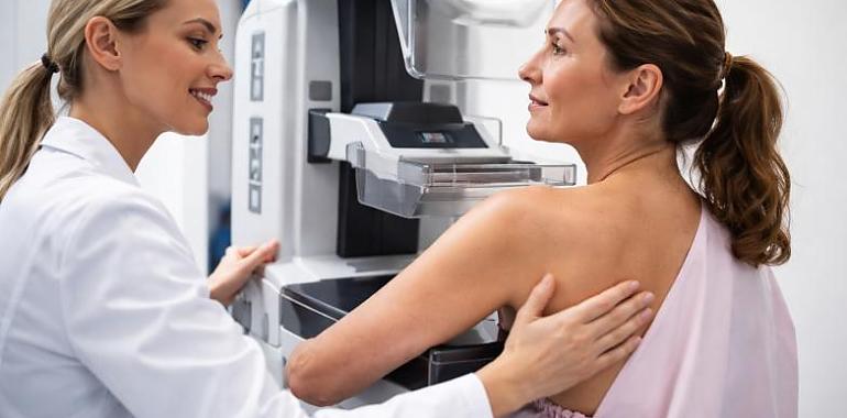 Cáncer de mama en Asturias: más pruebas, más medios… y una pregunta incómoda sobre los retrasos