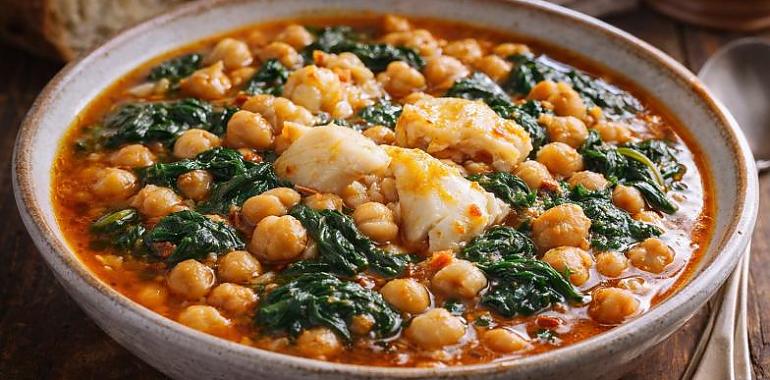 Recetas de una abuela asturiana: Potaje de garbanzos con espinaces y bacaláu (pa que nun falte calor onde sobra l’agua)