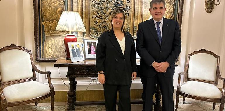 Asturias cruza el Atlántico para cuidar a los suyos: Llamedo refuerza en Argentina la red institucional con la diáspora