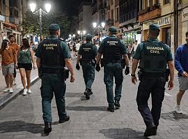 Tiros al amanecer en Ribadesella: una discusión por el ruido acaba con un hombre herido de bala junto a un pub