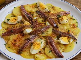 Recetas de una abuela asturiana: Anchoínes de Santoña con patatines (pa un día especial)