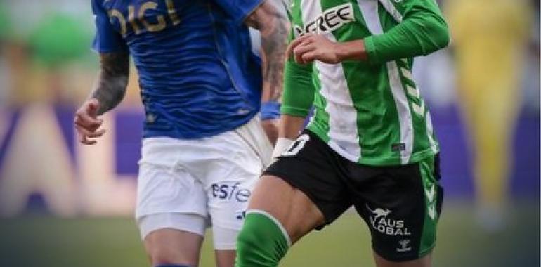 El Real Oviedo cae por 3-0 ante el conjunto verdiblanco