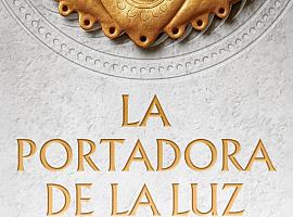 La portadora de la luz de Anna Brunet y Alberto Campillo