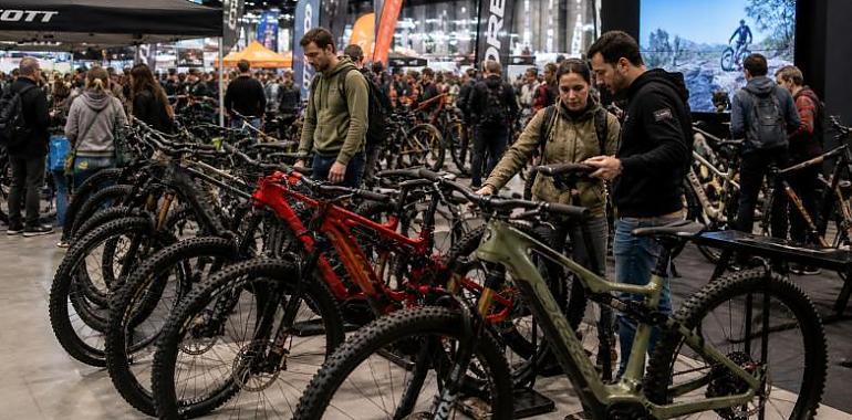 Gijón se lanza a por el ciclismo: Asturias Bike Weekend aspira a convertir la ciudad en capital del mundo de la bicicleta