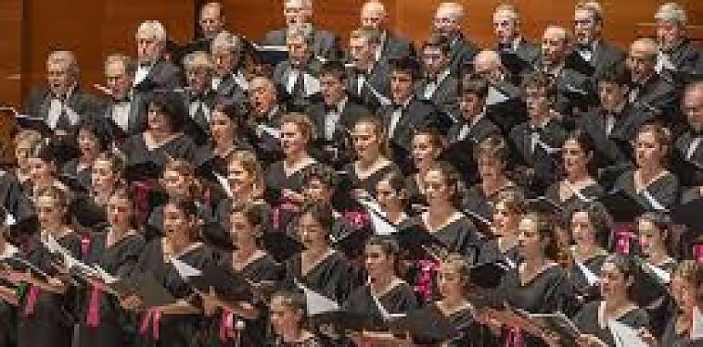 La Catedral de Oviedo se prepara para una noche irrepetible: el Orfeón Donostiarra llega con un gran concierto solidario que promete emocionar hasta el último rincón del templo