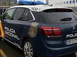 Una estanquera planta cara a dos violentos atracadores en Avilés y hace fracasar el asalto: uno de ellos acumulaba 33 detenciones