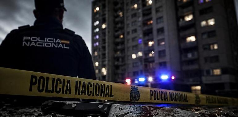 “Nos va a matar a todos”: el oscuro historial del hombre acusado de asesinar a cuchilladas a su hermana y a su cuñado en Oviedo