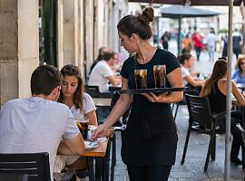Asturias ya trabaja sobre todo sirviendo: ocho de cada diez contratos nacen en el sector servicios