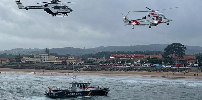 El mar retiene a un joven de 19 años en Salinas: helicópteros, drones y patrulleras rastrean ya hasta 9 kilómetros de costa