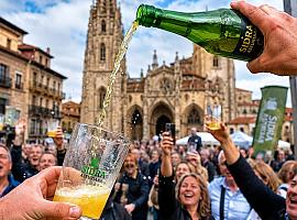 Asturias brinda por la sidra: la bebida que une, define y cuenta la historia de todo un pueblo