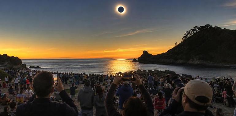 Asturias se prepara para dos minutos de noche y un verano de oro