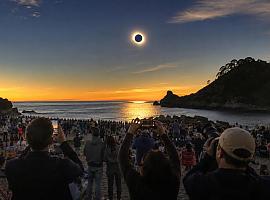 Asturias se prepara para dos minutos de noche y un verano de oro
