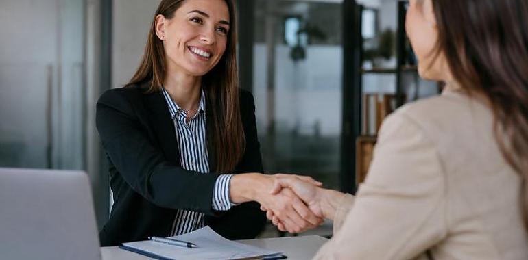 Avilés abre una línea de ayudas para que las empresas contraten a personas desempleadas del municipio
