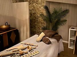 Un masaje en pareja con jacuzzi en Barcelona: 50 minutos para parar el mundo y volver a mirarse sin prisas
