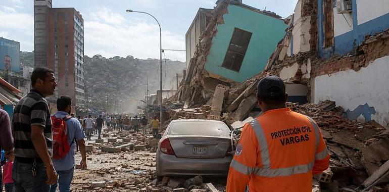 Venezuela, golpeada por dos terremotos históricos: al menos 32 muertos, 700 heridos y Caracas entre edificios colapsados