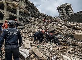 Venezuela busca supervivientes bajo los escombros tras el doble mazazo sísmico: 235 muertos, 4.300 heridos y el país en emergencia