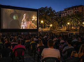 Oviedo enciende su cine de verano: 21 noches de películas al aire libre en barrios y pueblos del concejo