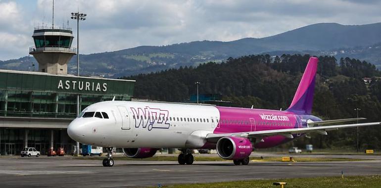Wizz Air irrumpe en Asturias: Londres Luton, Madrid y Valencia elevan al aeropuerto a otra liga
