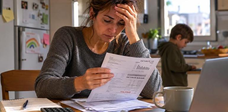 Trabajar y seguir siendo pobre: la precariedad atrapa ya a miles de familias en Asturias