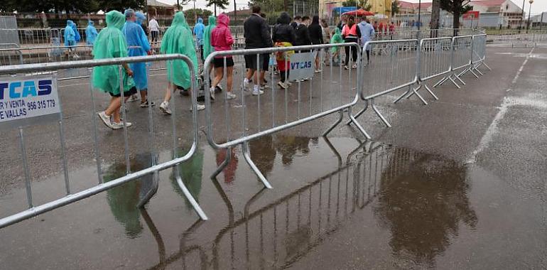 30.000 personas, lluvia y barro: Boombastic supera el primer asalto y Llanera se prepara para otra noche multitudinaria