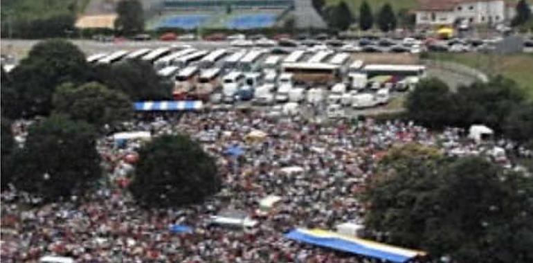El Carmín toma La Pola: subida a las 17.00, prau hasta medianoche y autobuses a Gijón hasta las 7.30