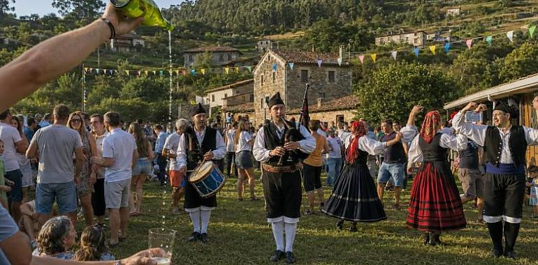 De las Piraguas a San Mateo: guía práctica de las fiestas de Asturias que no te puedes perder este verano