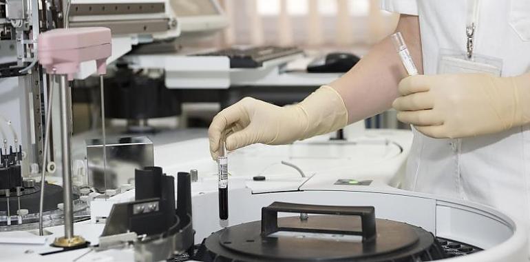 El brote de salmonelosis de Oviedo mantiene a 25 personas afectadas y 13 hospitalizadas mientras continúa la investigación sanitaria