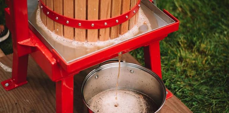 Gijón vuelve a convertir la sidra en protagonista con su gran fiesta de verano