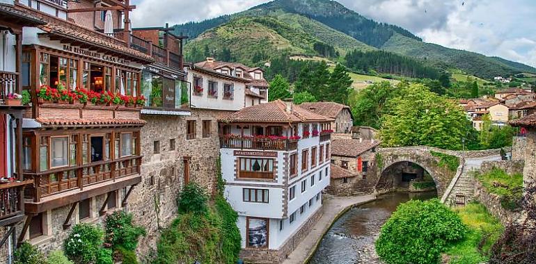 Asturias aprovecha el tirón del verano para impulsar el turismo rural y diversificar sus visitantes