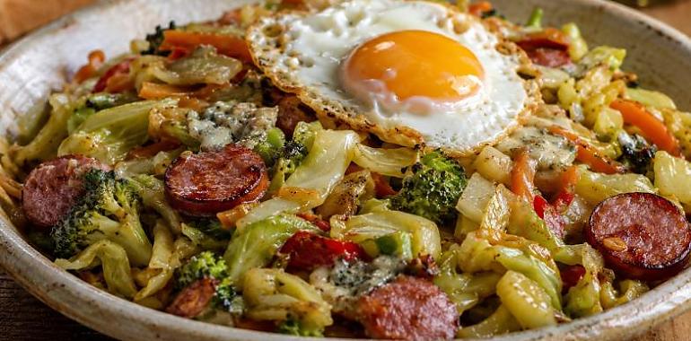 Recetas de una abuela asturiana: Wok asturianu (esto venía de bolsa, sí… pero salió con apellido)