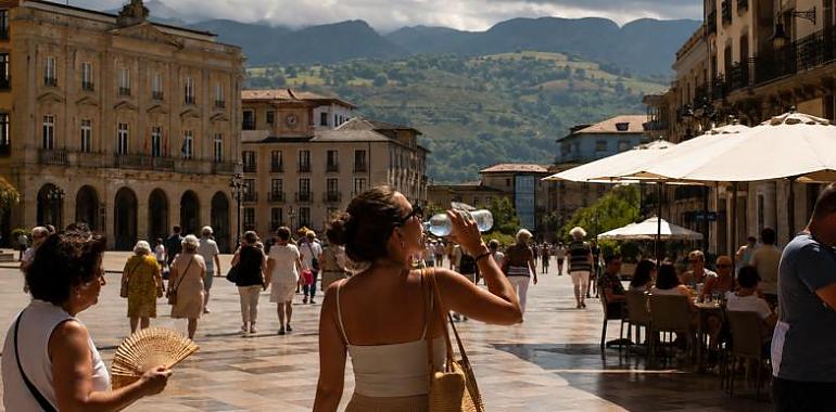 Septiembre entra en Asturias con un latigazo de calor: hasta 39 ºC en el suroccidente y 32 ºC en Oviedo