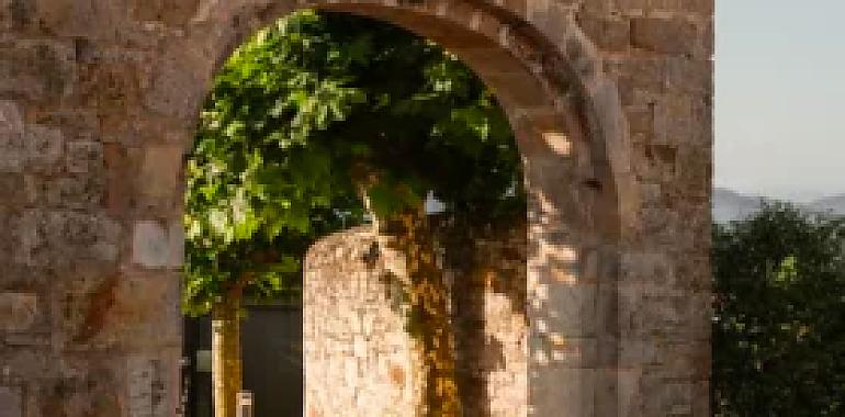Dormir en un palacio frente al Sueve y a dos kilómetros de Lastres: una escapada de lujo al corazón de la costa asturiana