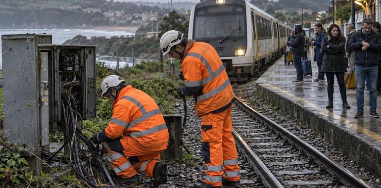 Un robo de cable golpea el ferrocarril asturiano y provoca retrasos entre Gijón y Cudillero