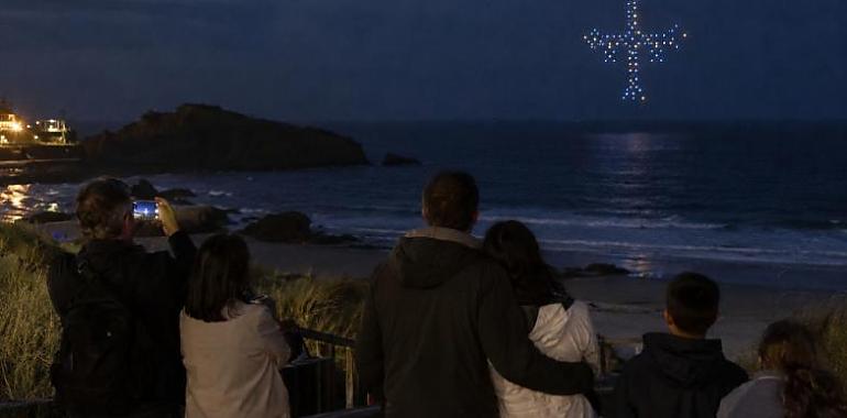 Asturias calienta motores para su gran día: Figueras toma hoy el relevo con sidra, gastronomía, música y drones en Penarronda