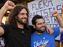 Oviedo responde a la agresión de San Mateo: miles de personas llenan la plaza de la Catedral