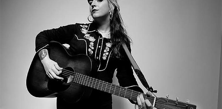 Luarca se entrega al blues: tres días de música gratuita, soul, rock and roll y sabor sureño frente al Cantábrico