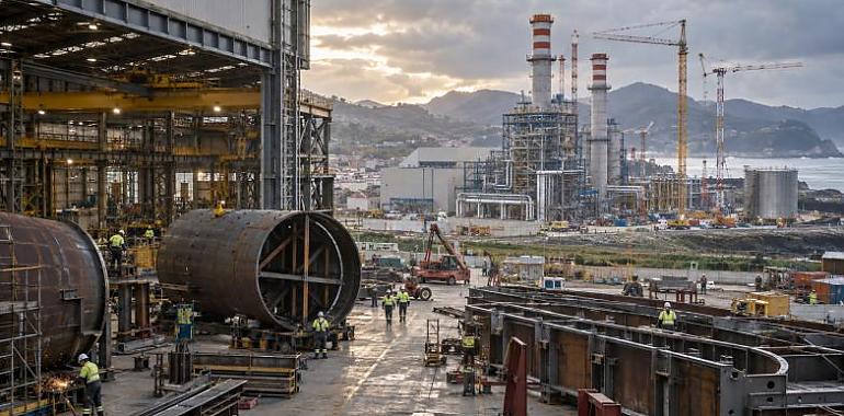 Duro Felguera mueve dos piezas a la vez: 210 millones en México y 10,7 millones sobre la mesa por Barros