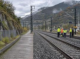 Cinco horas parados a las puertas de Pajares: qué falló en el AVE a Madrid y por qué el incidente va mucho más allá de un retraso