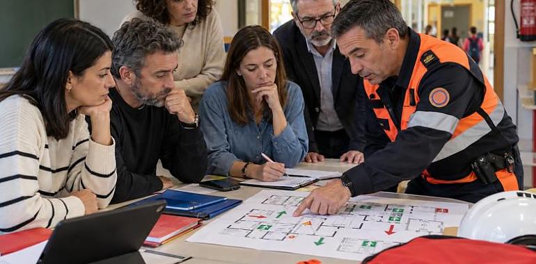 Los profesores asturianos tendrán que aprender también a responder ante emergencias: Protección Civil entra por primera vez en su formación