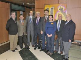 Encuentro del presidente y el director general de Caja Rural con Cáritas, Banco de Alimentos, Cocina Económica de Oviedo y Asociación Gijonesa de La Caridad