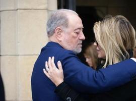 El delegado del Gobierno asiste al funeral por Ramón de Rato