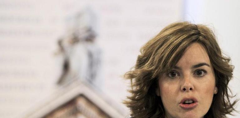 Soraya Sáenz de Santamaría asiste a la toma de posesión de la nueva delegada del Gobierno en Madrid 