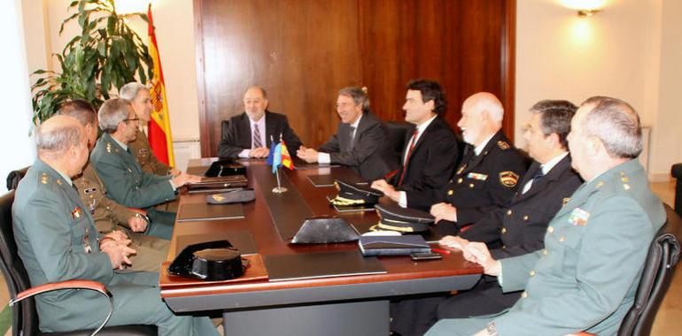 De Lorenzo se reúne con los responsables de Fuerzas y Cuerpos de Seguridad del Estado