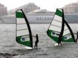 Logran realizar la travesía Formentera-Dénia en tablas de windsurf