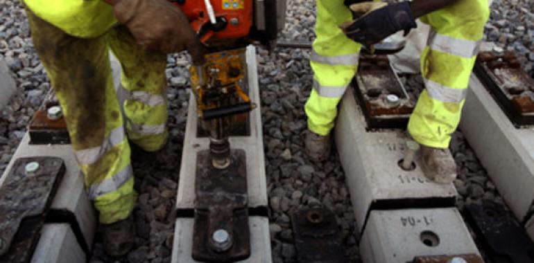 Corte parcial en la N-634 y trazado ferroviario a consecuencia del descarrilamiento de Arriondas