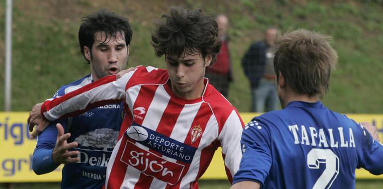 Álex Serrano y Álvaro Bustos, del Sporting, convocados por la selección española para jugar en Llanes