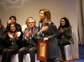 Fátima Báñez recibe la Medalla de la Ciudad de Huelva
