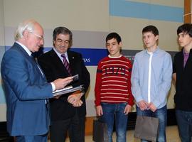 El Presidente recibe a los ganadores de las Olimpiadas Matemáticas